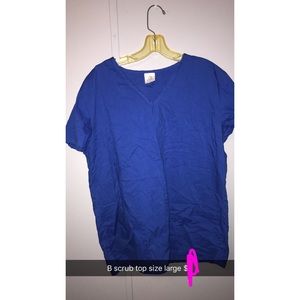 B scrub top size large
